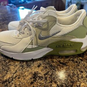 Nike Air Max White & Olive Green Sneakers